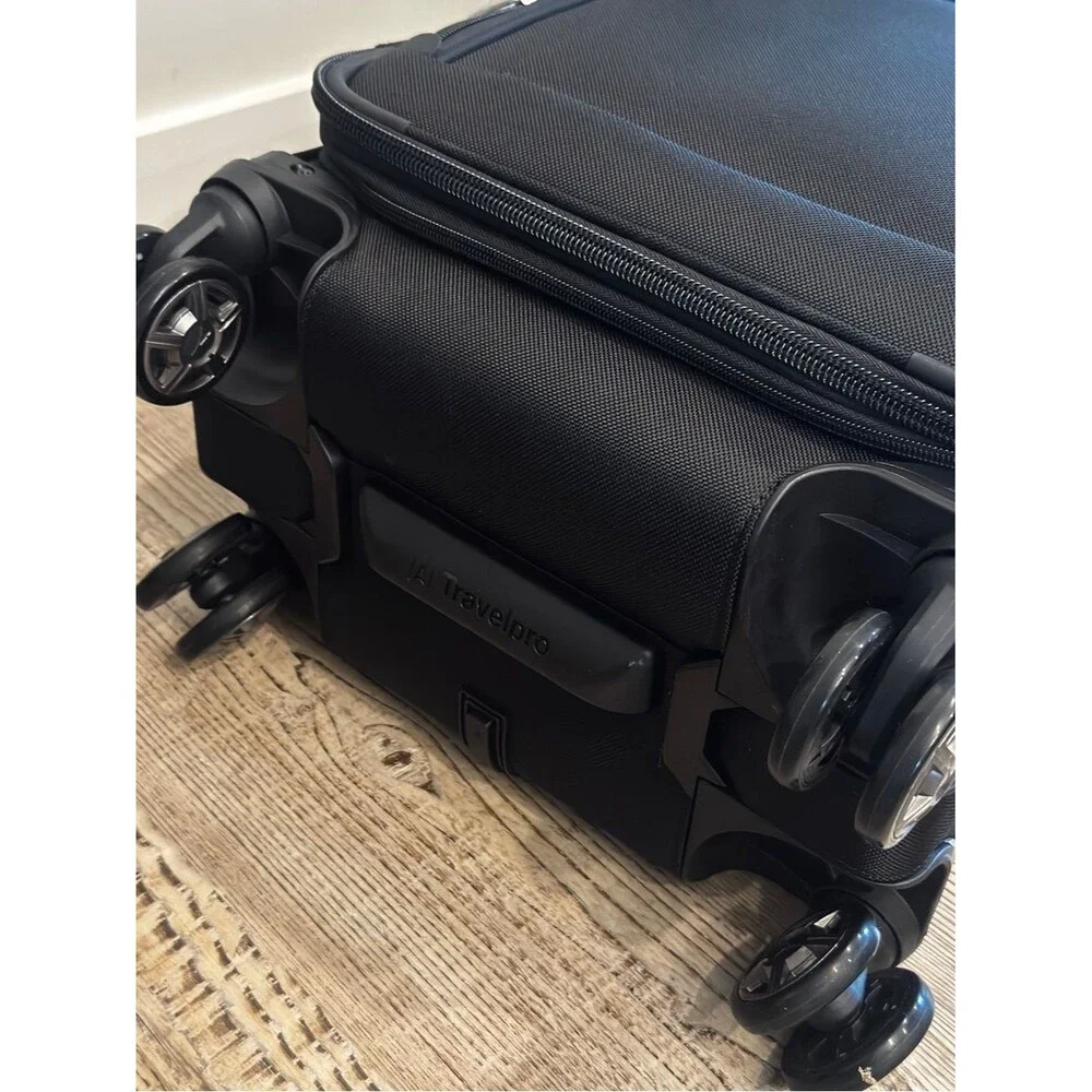 Travelpro Platinum Elite travel Carry-On Business Plus Spinner luggage suitcase